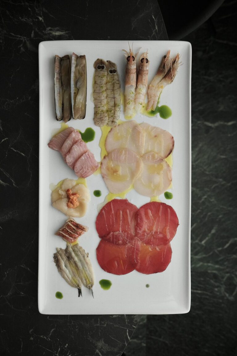 Gran Crudità all’Isolana: carpacci, crostacei e molluschi crudi, ristorante La Caprese di Mozzo